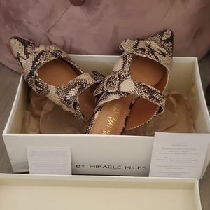 NIB Snake Skin Flats by Miracle Miles
